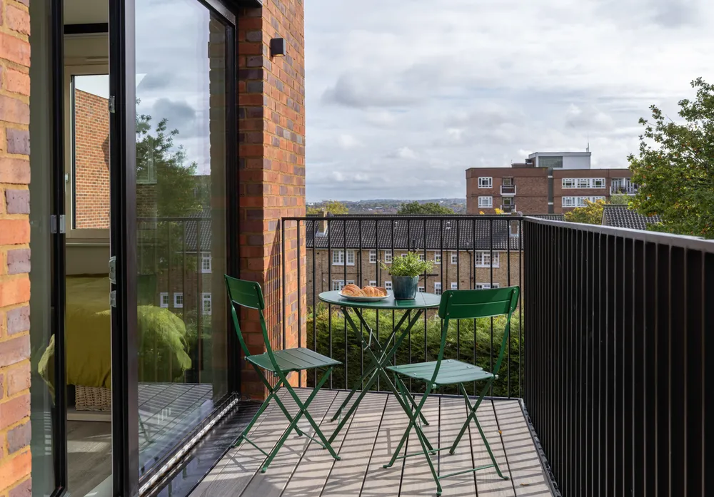 7a private balcony