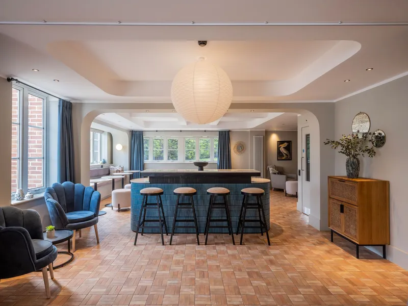 Living space and wet bar